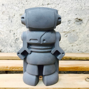 décoration en béton figurine robot déco geek